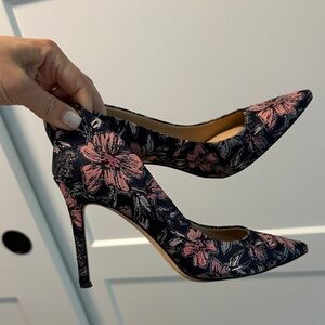 Floral Patterned Pump
